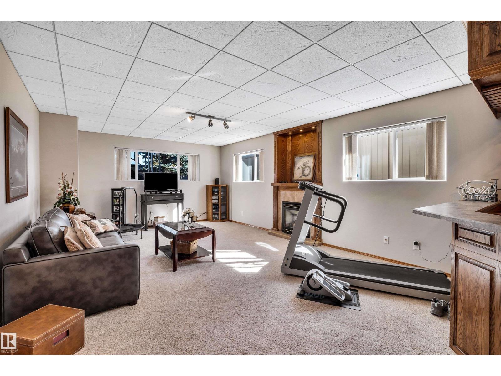 #11 65 OAKMONT DR, St. Albert