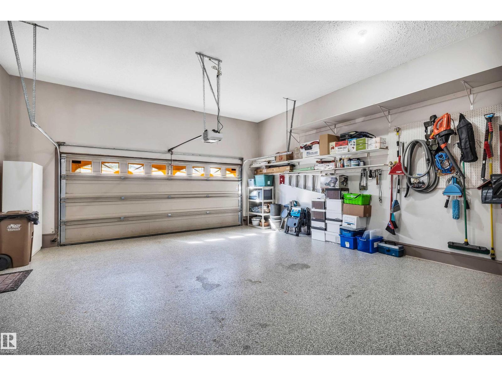 #11 65 OAKMONT DR, St. Albert