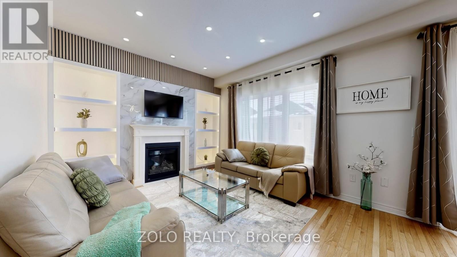 42 FOXBERRY ROAD - Photo 3 of 42, East Gwillimbury (Sharon), Ontario