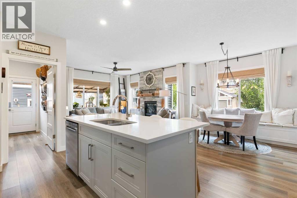 6 Emberside Hollow, Cochrane