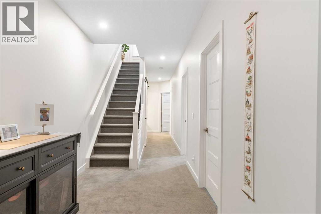 6 Emberside Hollow, Cochrane