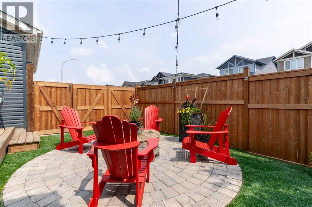 6 Emberside Hollow, Cochrane