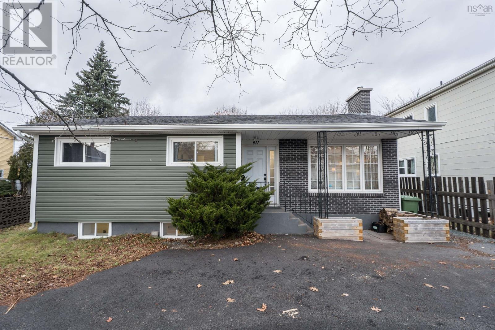 Property 3 of 39 of 411 Robie Street