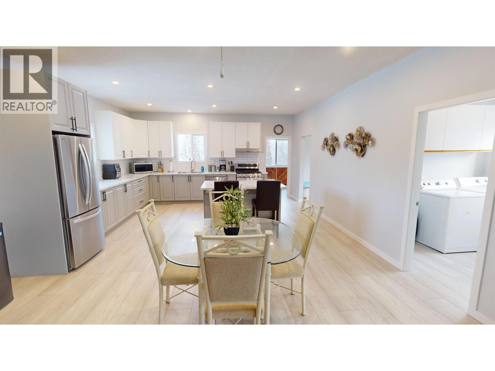 2107 RAWLINGS ROAD, Quesnel