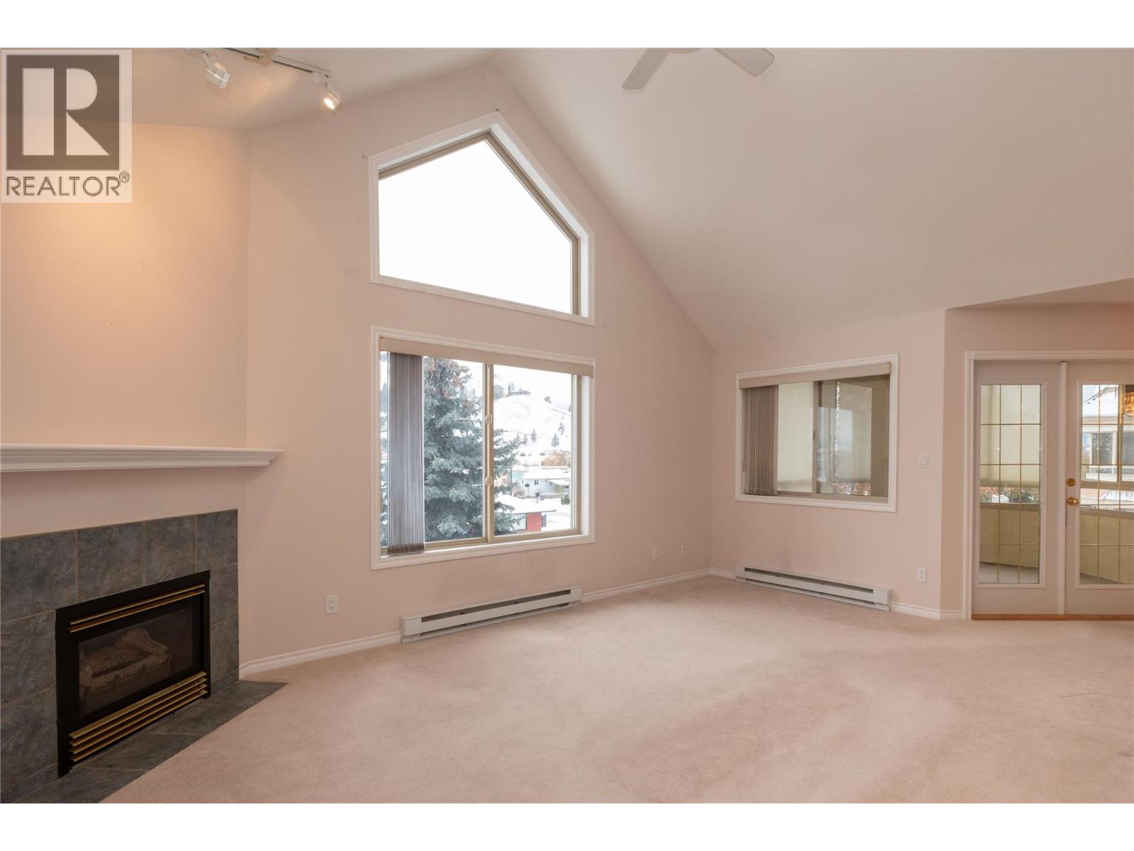 8416 JUBILEE Road Unit# 306, Summerland