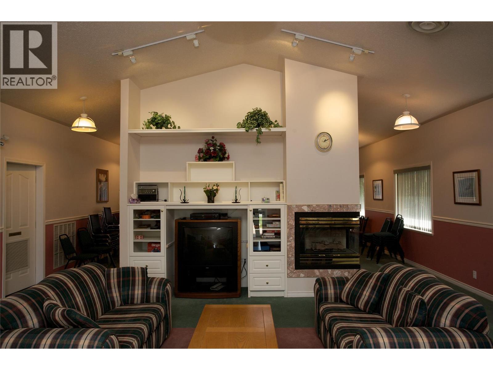 8416 JUBILEE Road Unit# 306, Summerland