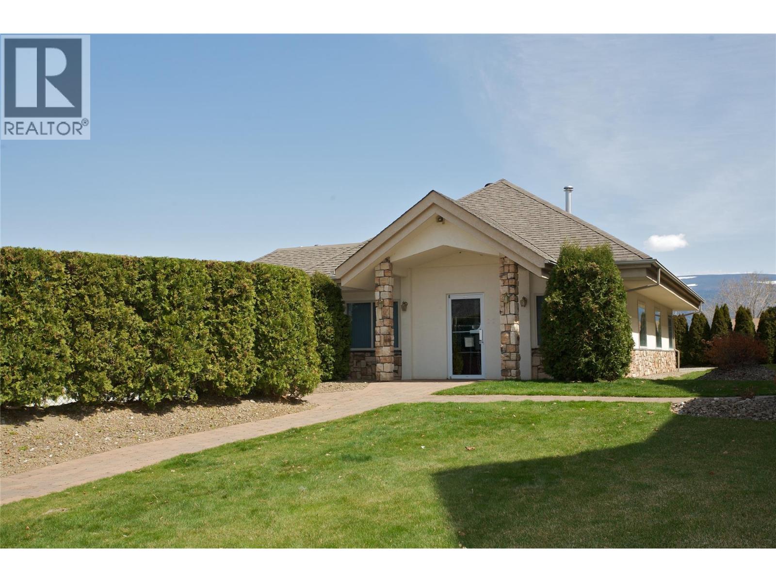 8416 JUBILEE Road Unit# 306, Summerland