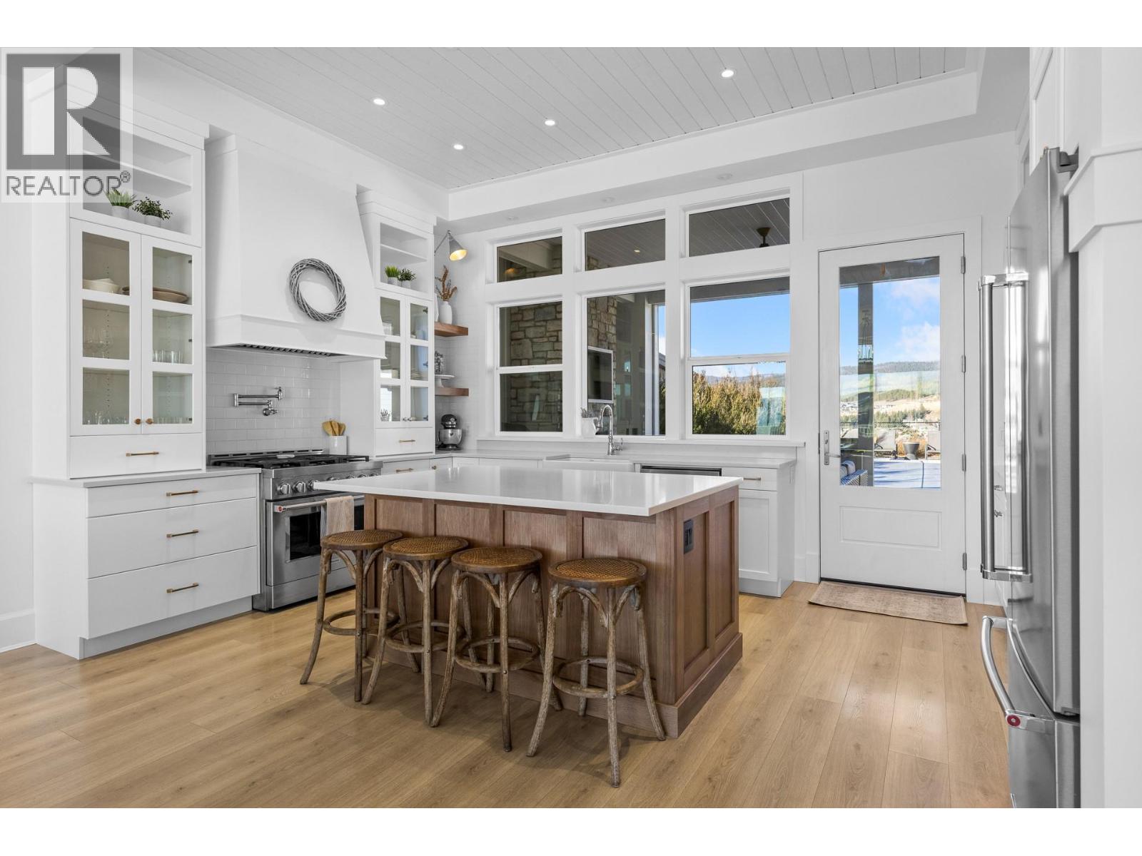  3035 Shaleview Drive, West Kelowna