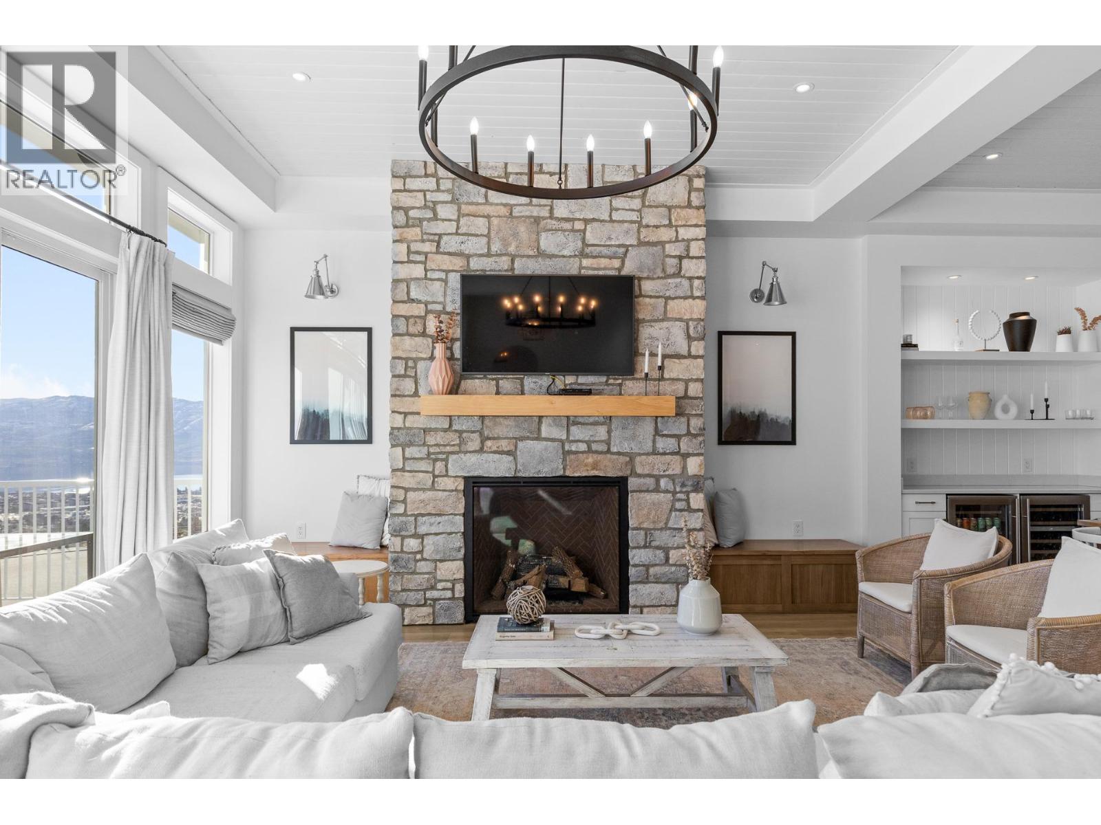  3035 Shaleview Drive, West Kelowna