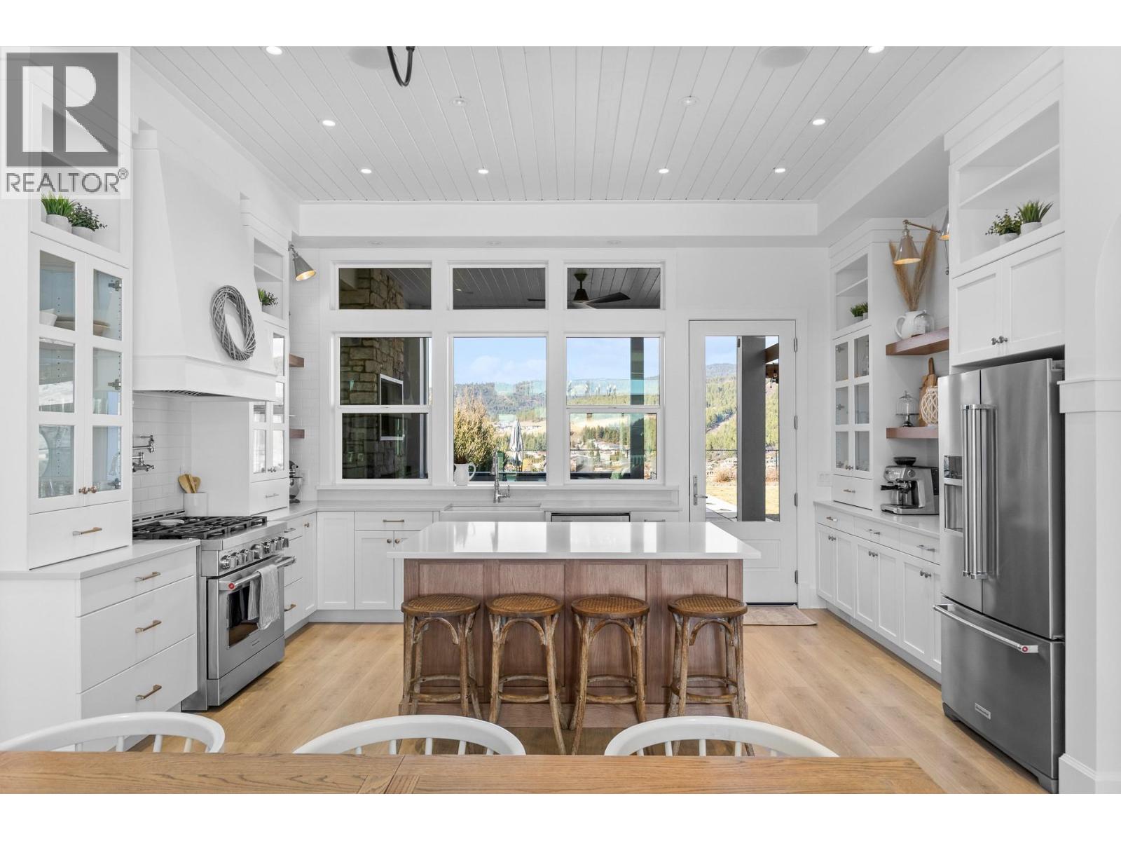  3035 Shaleview Drive, West Kelowna