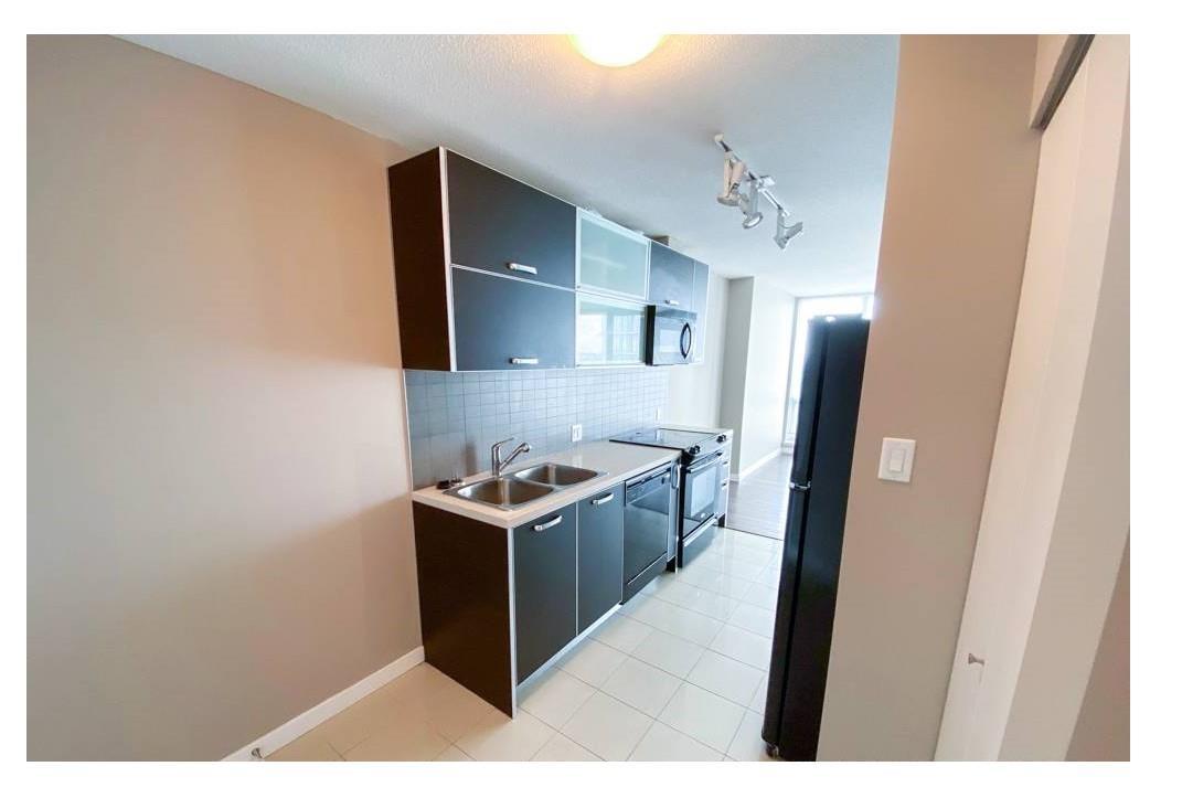 2410 9981 WHALLEY Boulevard - photo 2