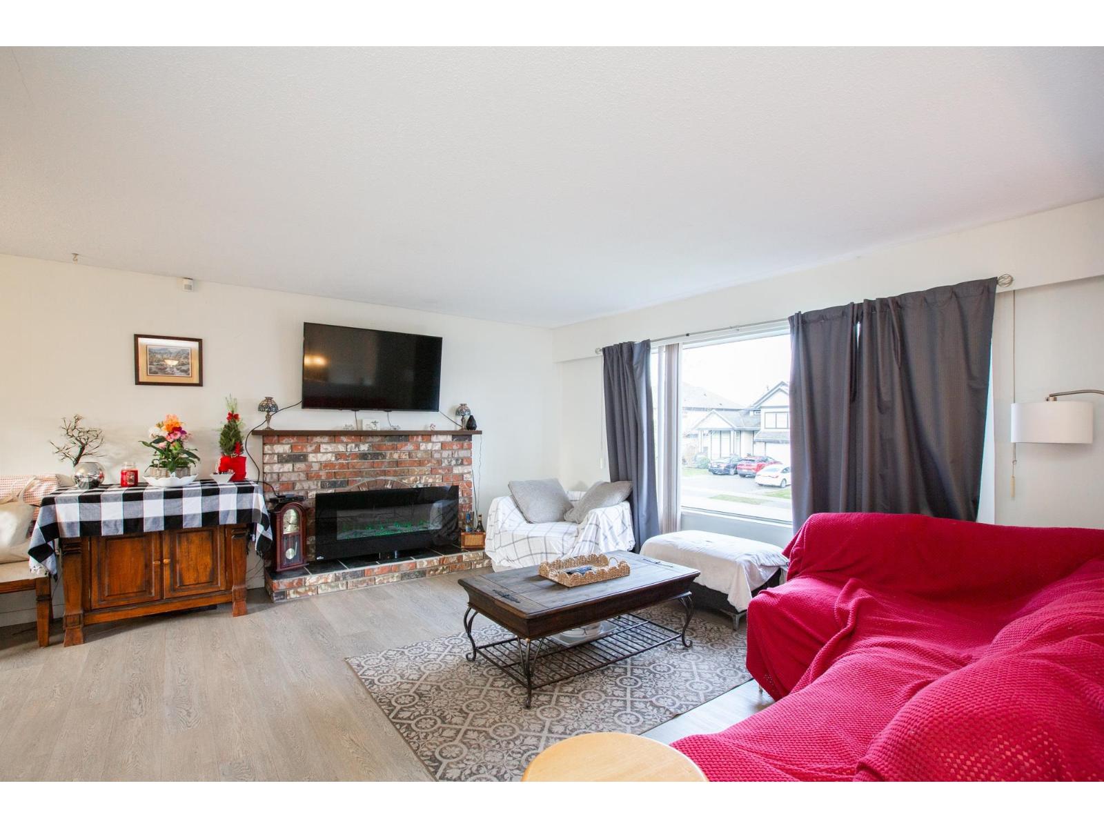 6221 175A Street - photo 2
