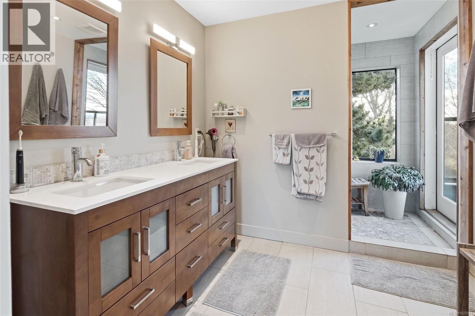 4537 Otter Point Rd, Sooke