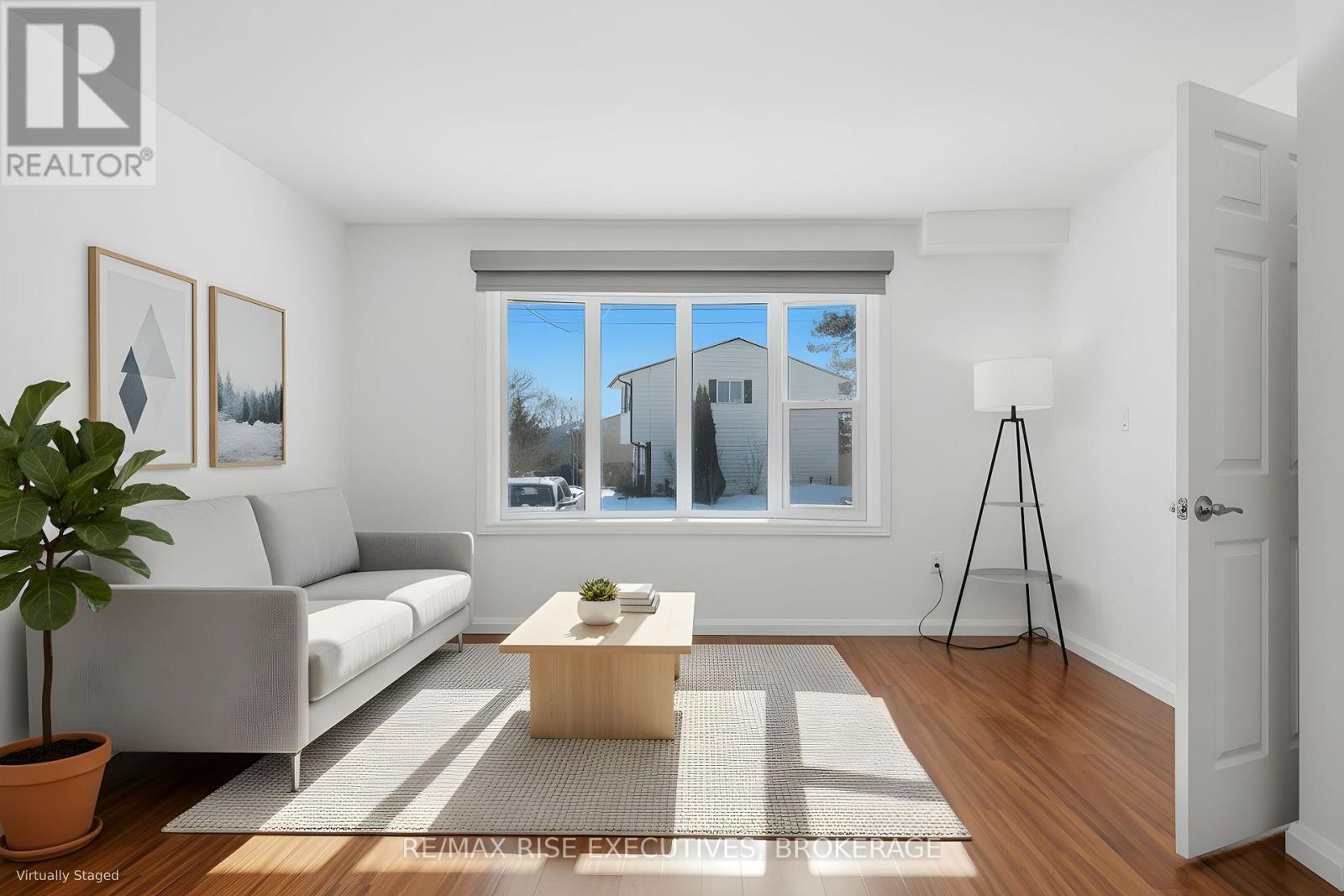 926 AMBERDALE CRESCENT - Photo 3 of 46, Kingston (South of Taylor-Kidd Blvd), Ontario