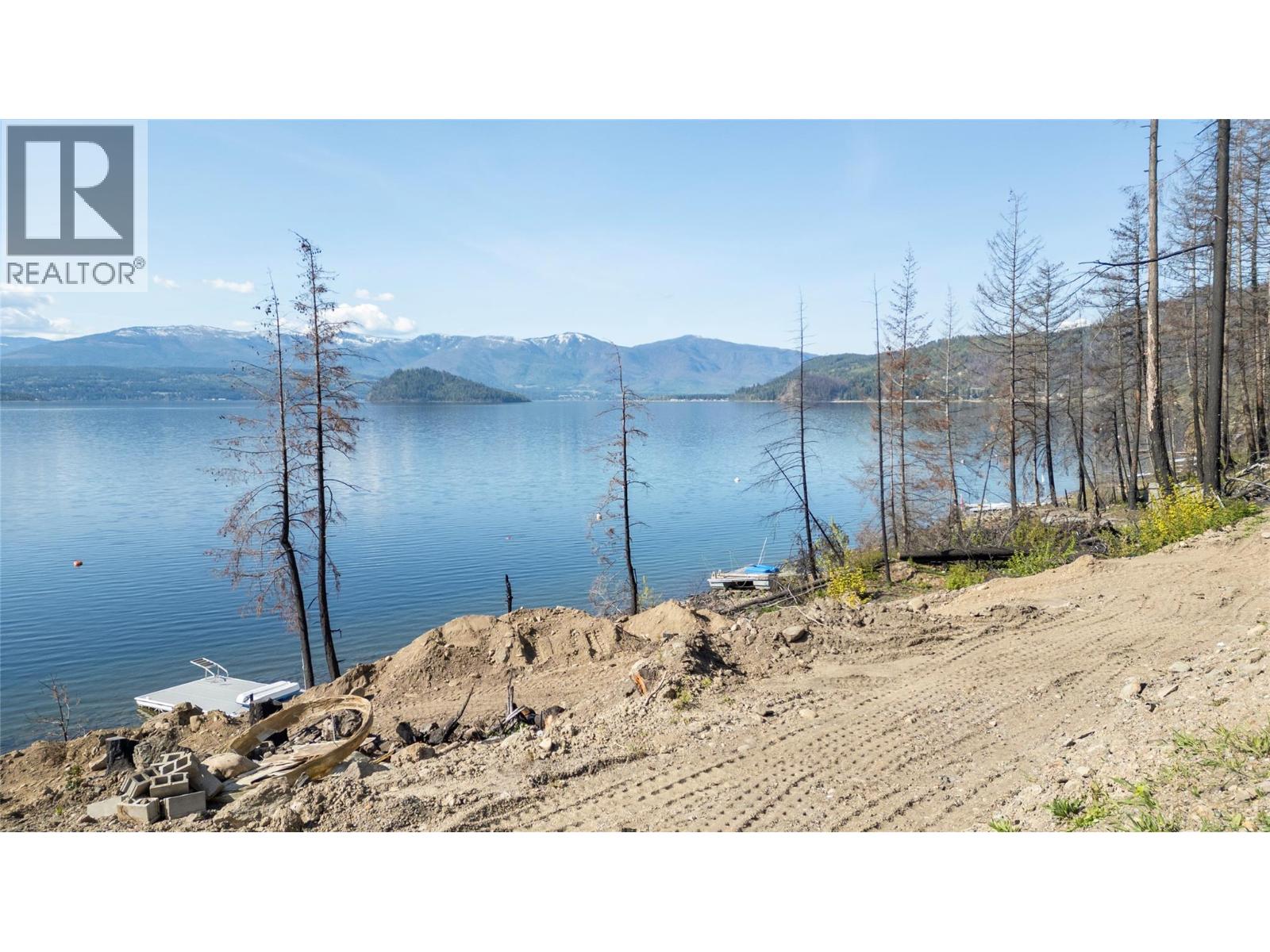  5046 Squilax-Anglemont Road, Celista