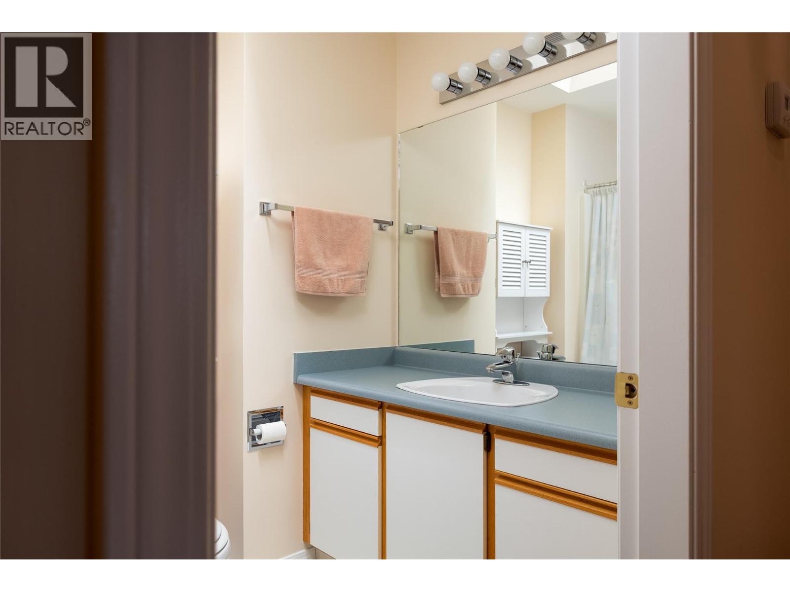438 Parfitt Court - 21