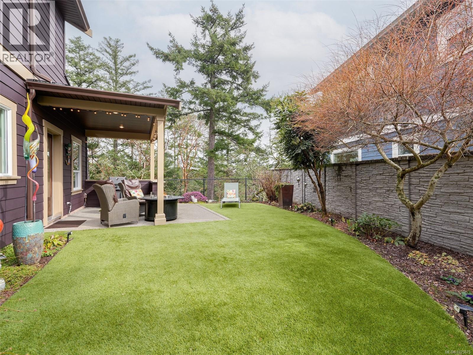 46 Haagensen Crt - Photo 5 of 39, View Royal, British Columbia