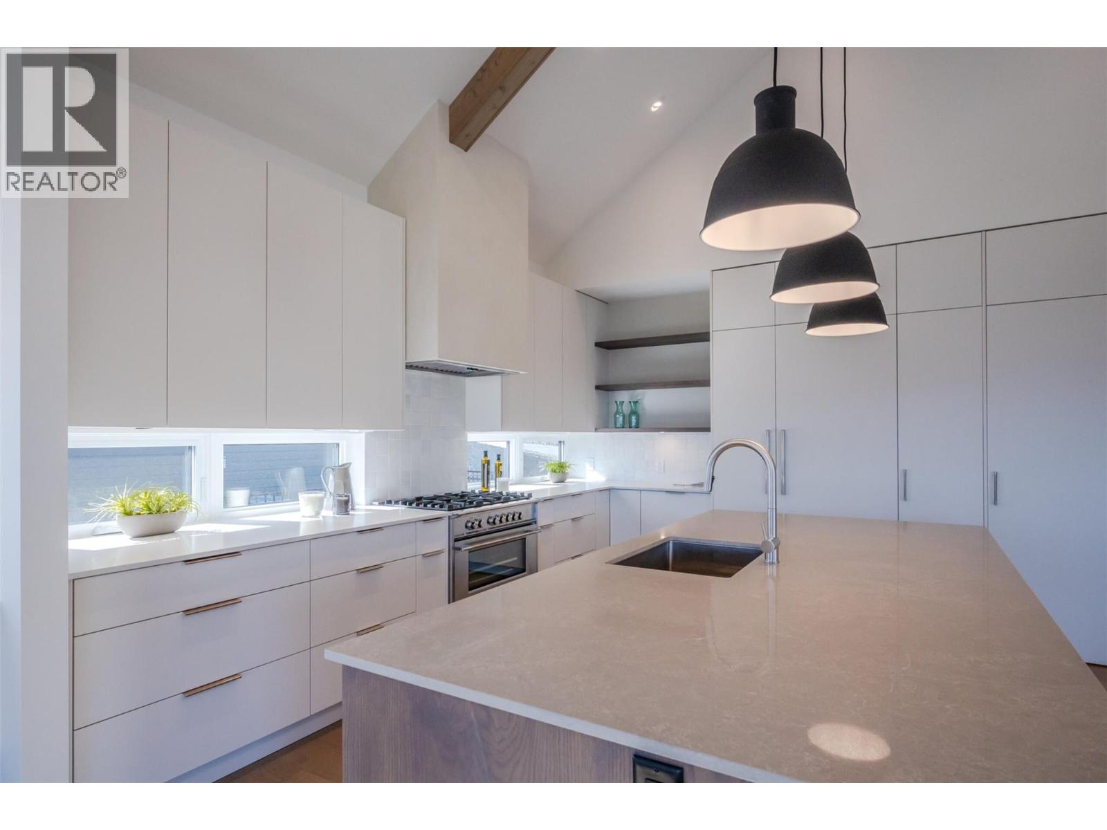  17579 SANBORN Street, Summerland