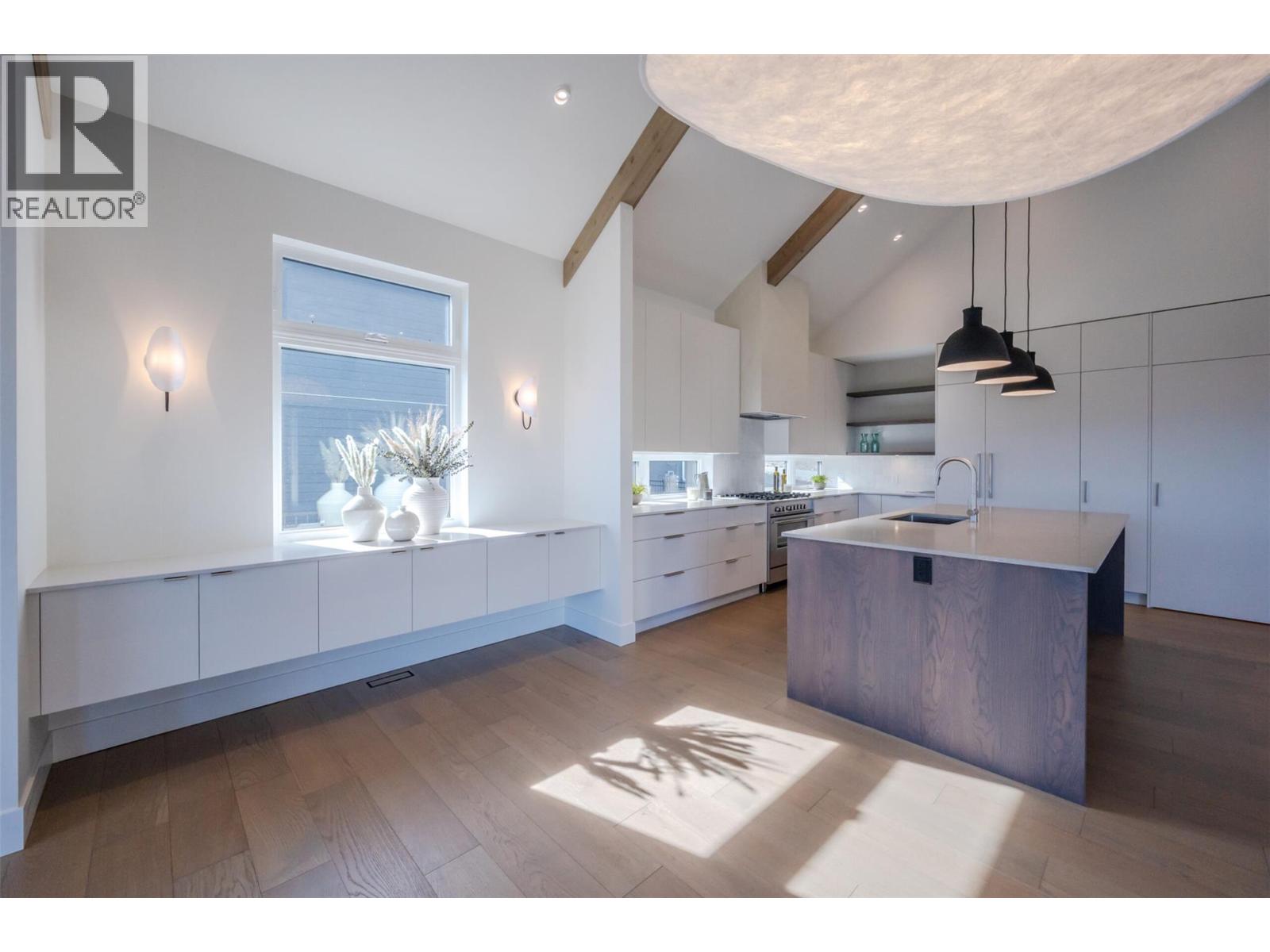  17579 SANBORN Street, Summerland