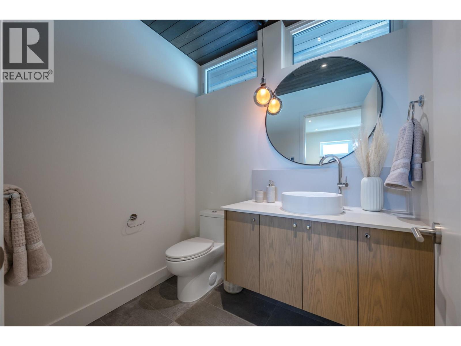  17579 SANBORN Street, Summerland