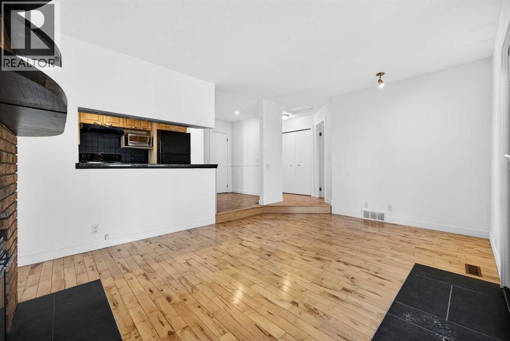 Single Family House Bungalow for Sale in  Bermuda Drive NW Beddington Heights Calgary 