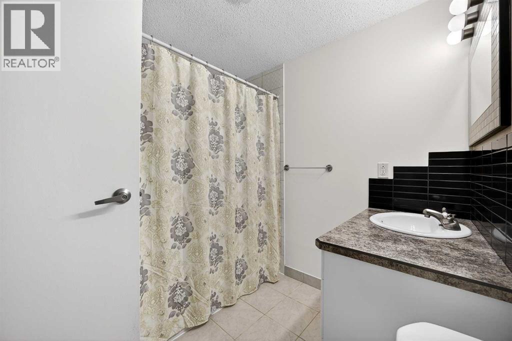 Single Family House Bungalow for Sale in  Bermuda Drive NW Beddington Heights Calgary 