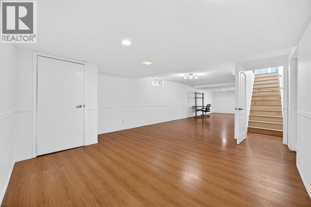 Single Family House Bungalow for Sale in  Bermuda Drive NW Beddington Heights Calgary 