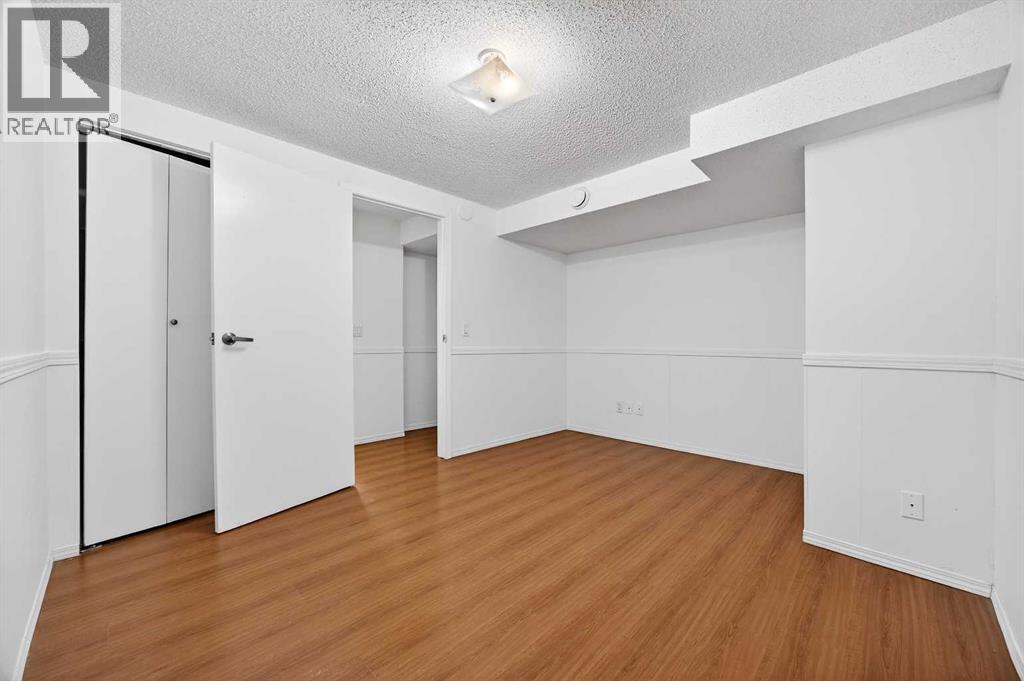 Single Family House Bungalow for Sale in  Bermuda Drive NW Beddington Heights Calgary 