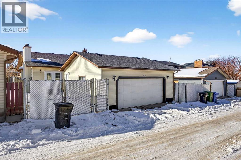 Single Family House Bungalow for Sale in  Bermuda Drive NW Beddington Heights Calgary 
