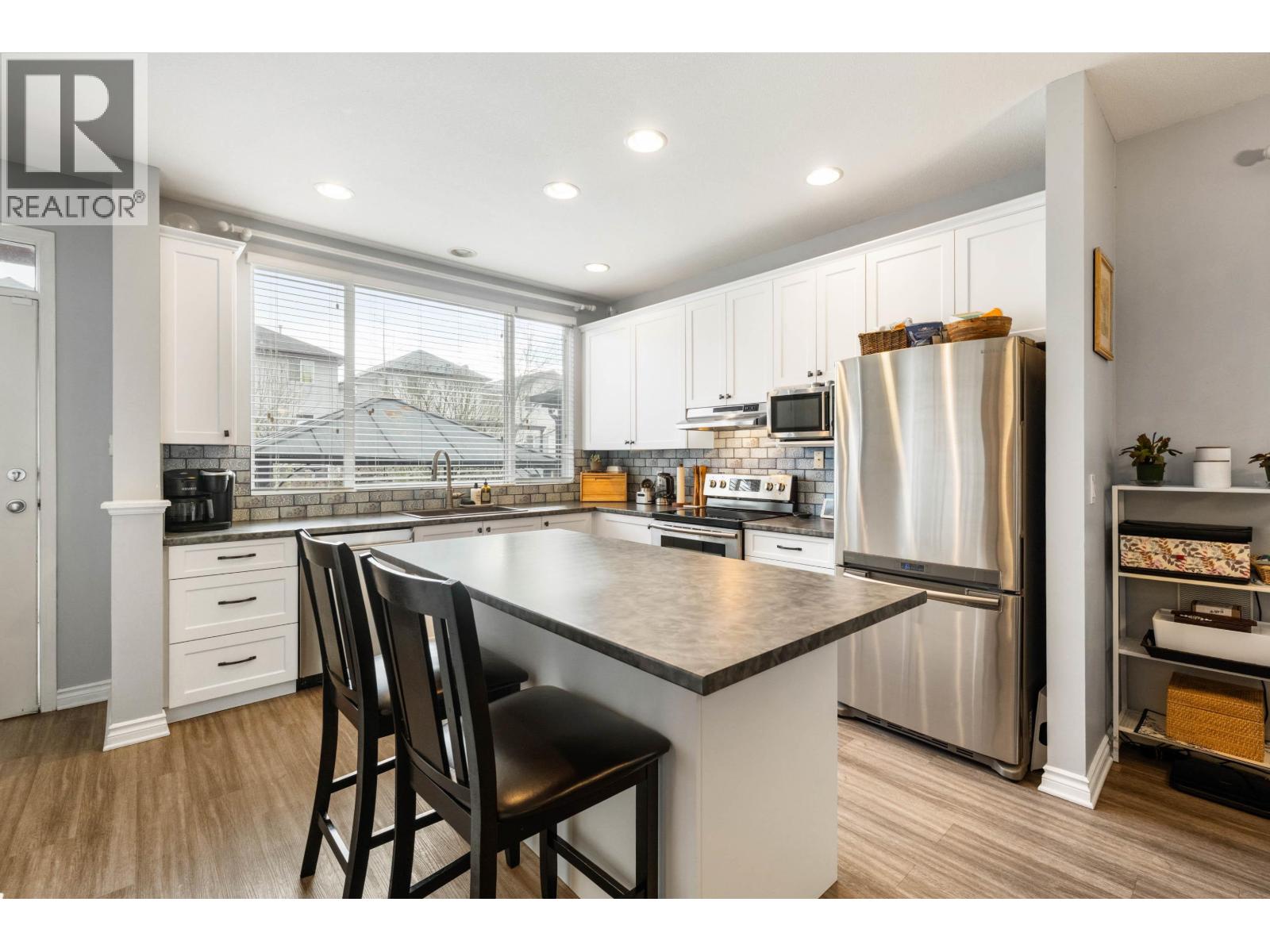 24320 102A AVENUE, Maple Ridge