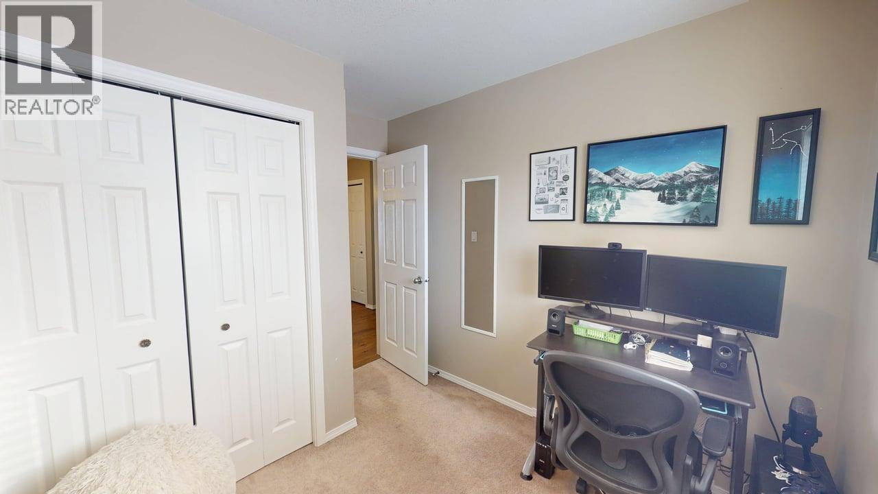 8033 88 AVENUE, Fort St. John