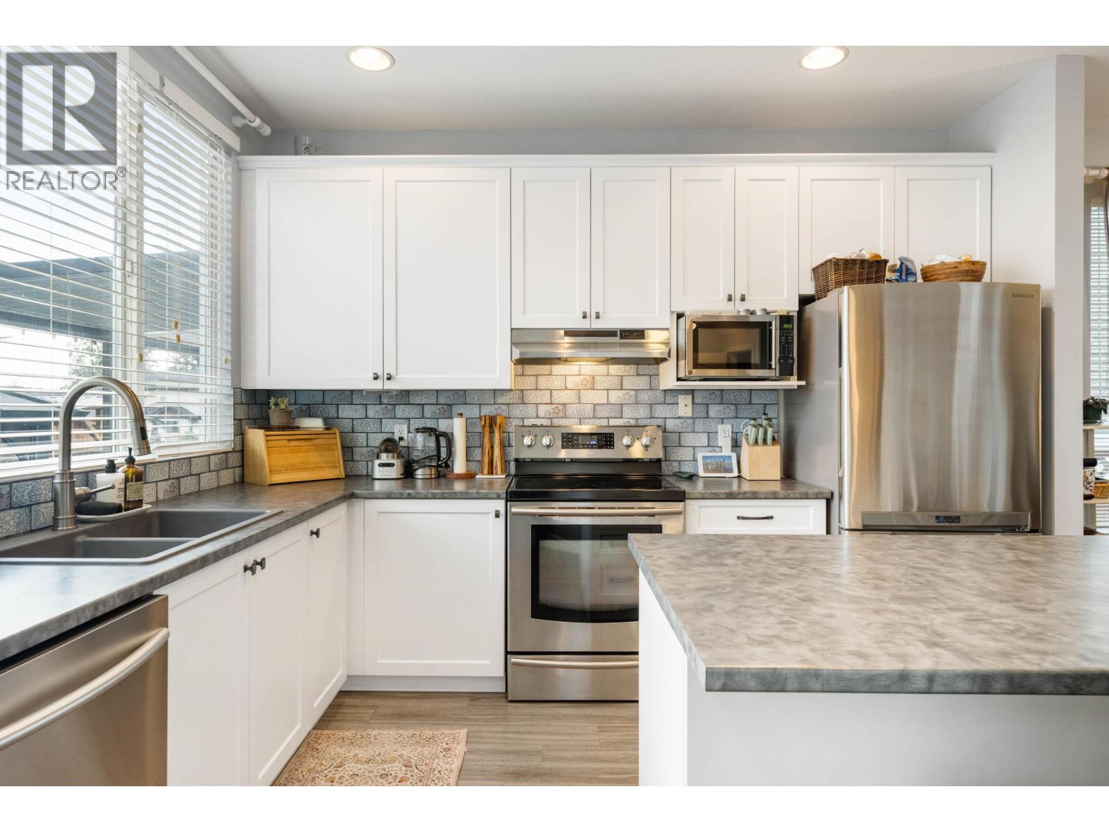 24320 102A AVENUE, Maple Ridge