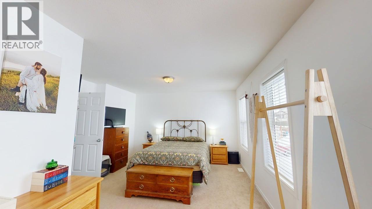 8033 88 AVENUE, Fort St. John