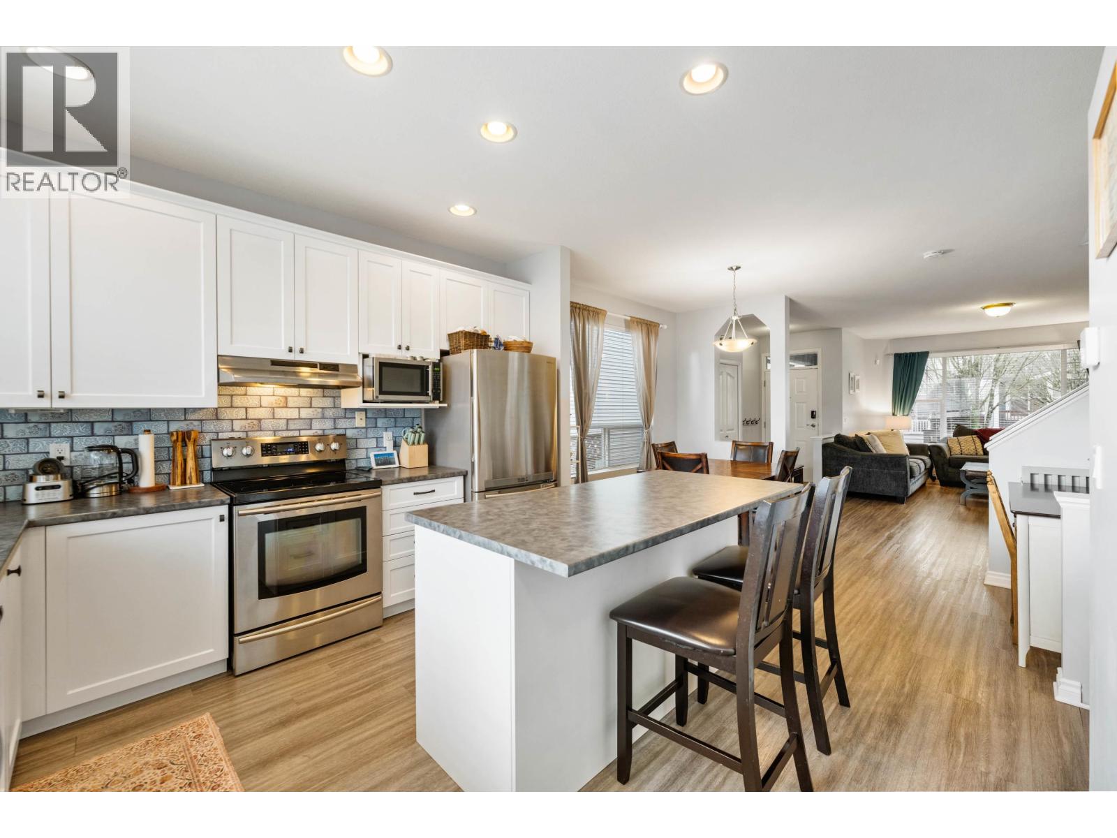 24320 102A AVENUE, Maple Ridge