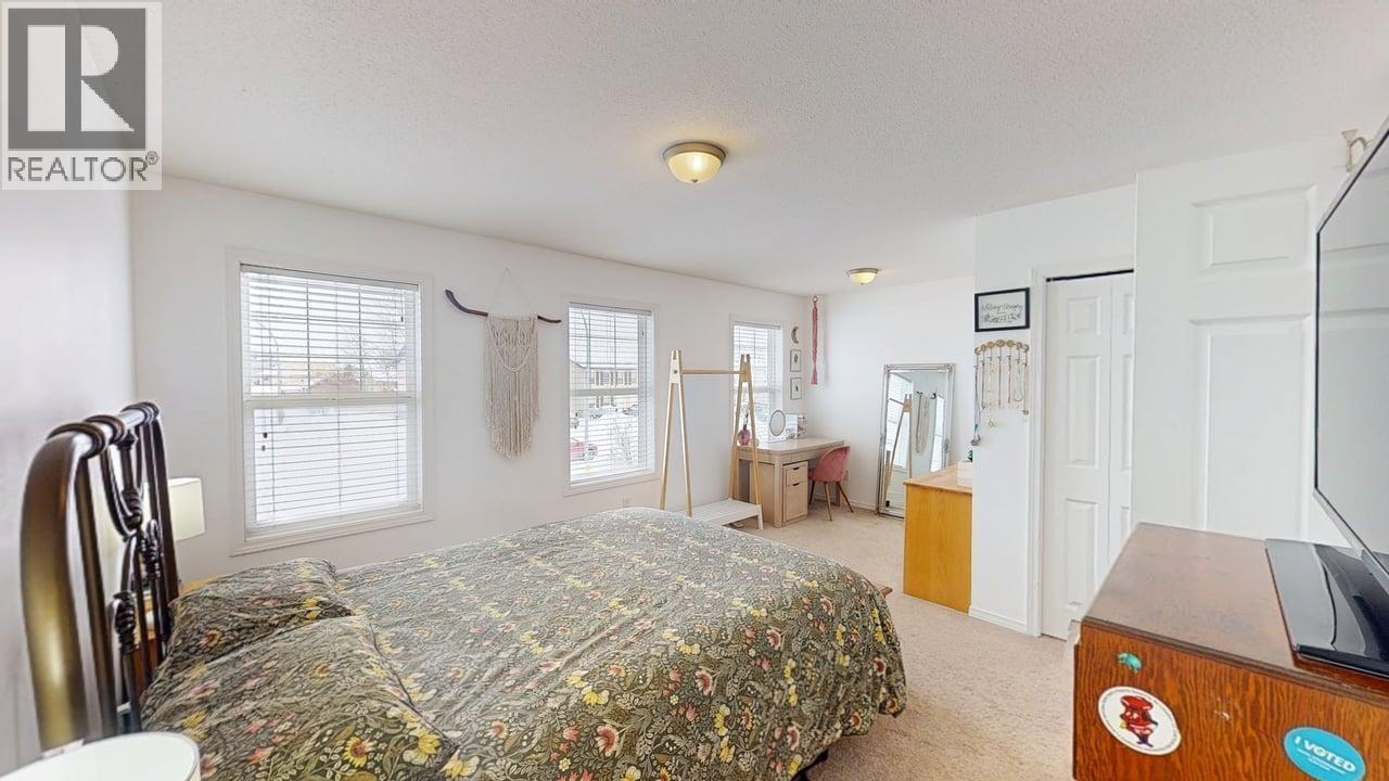 8033 88 AVENUE, Fort St. John