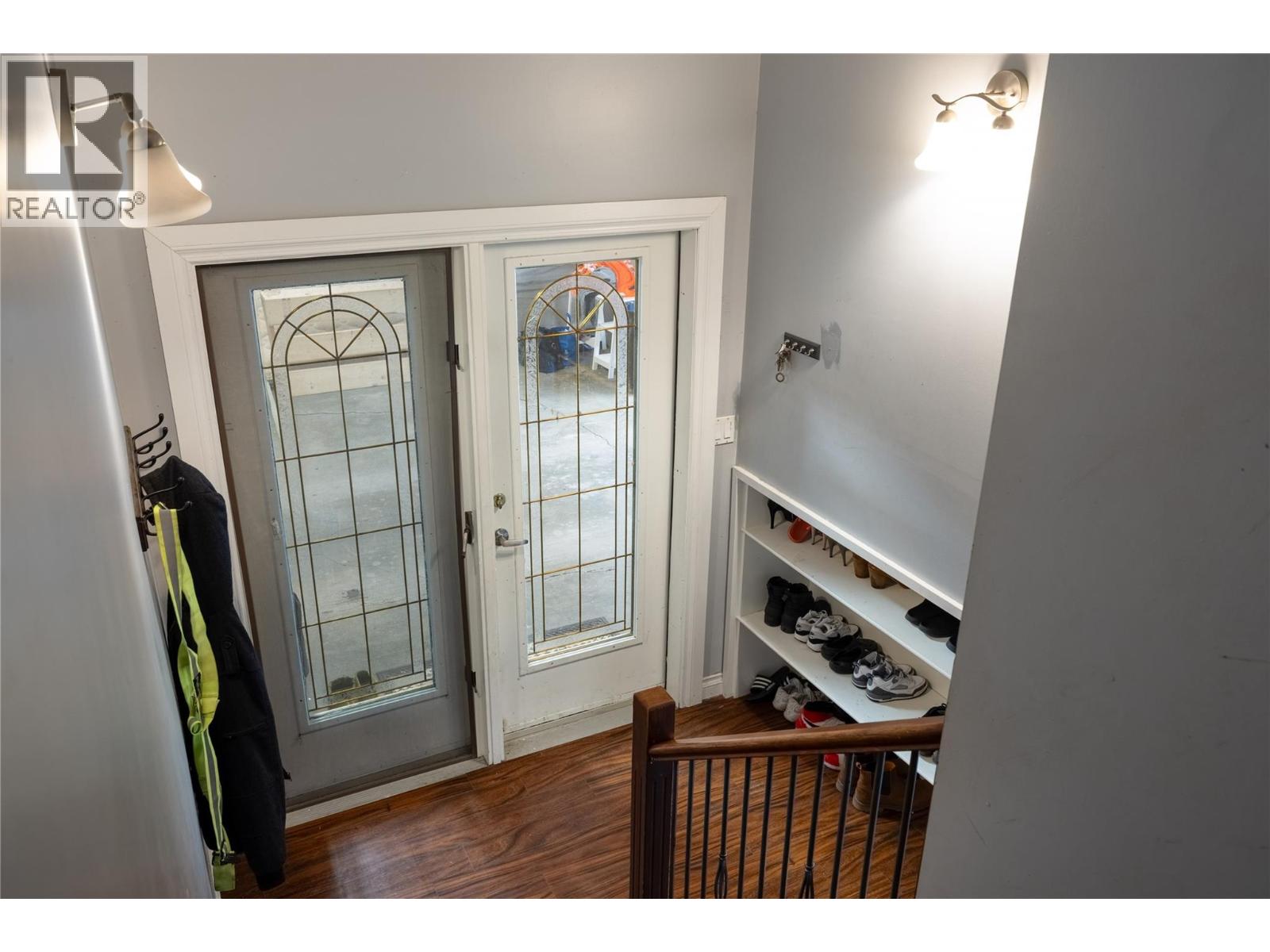  5712 6 Highway, Vernon