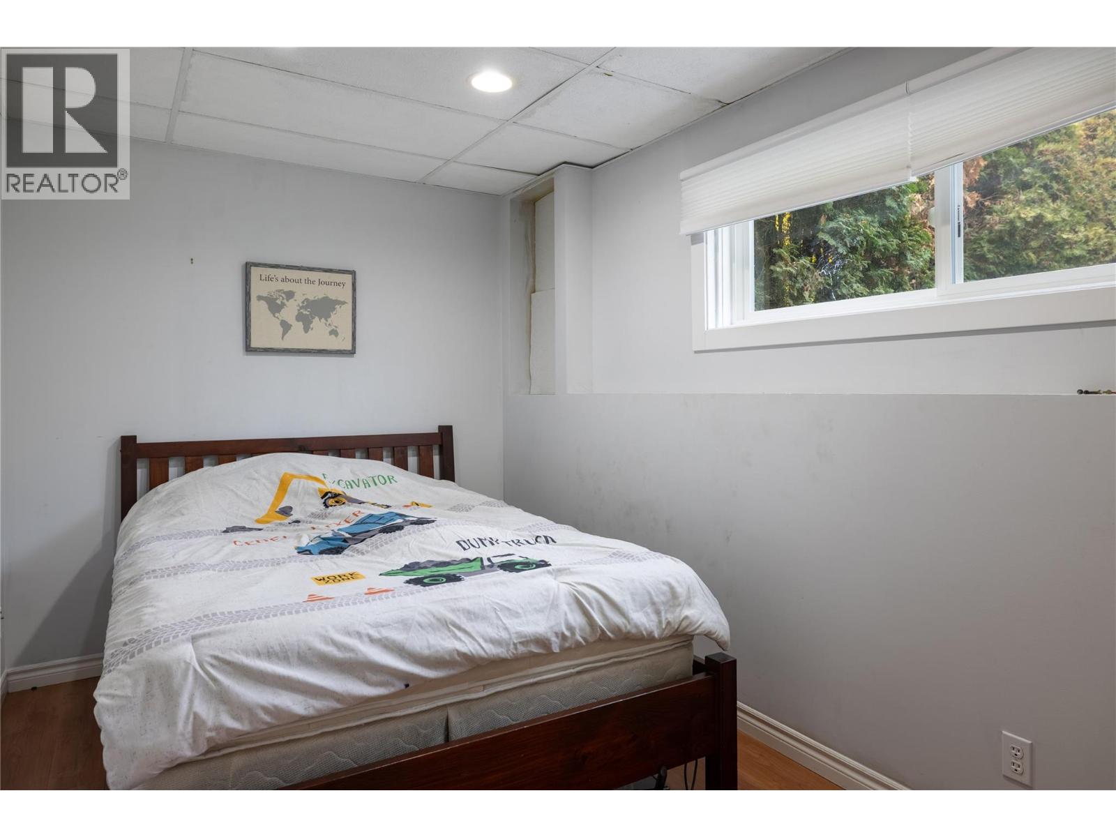  5712 6 Highway, Vernon