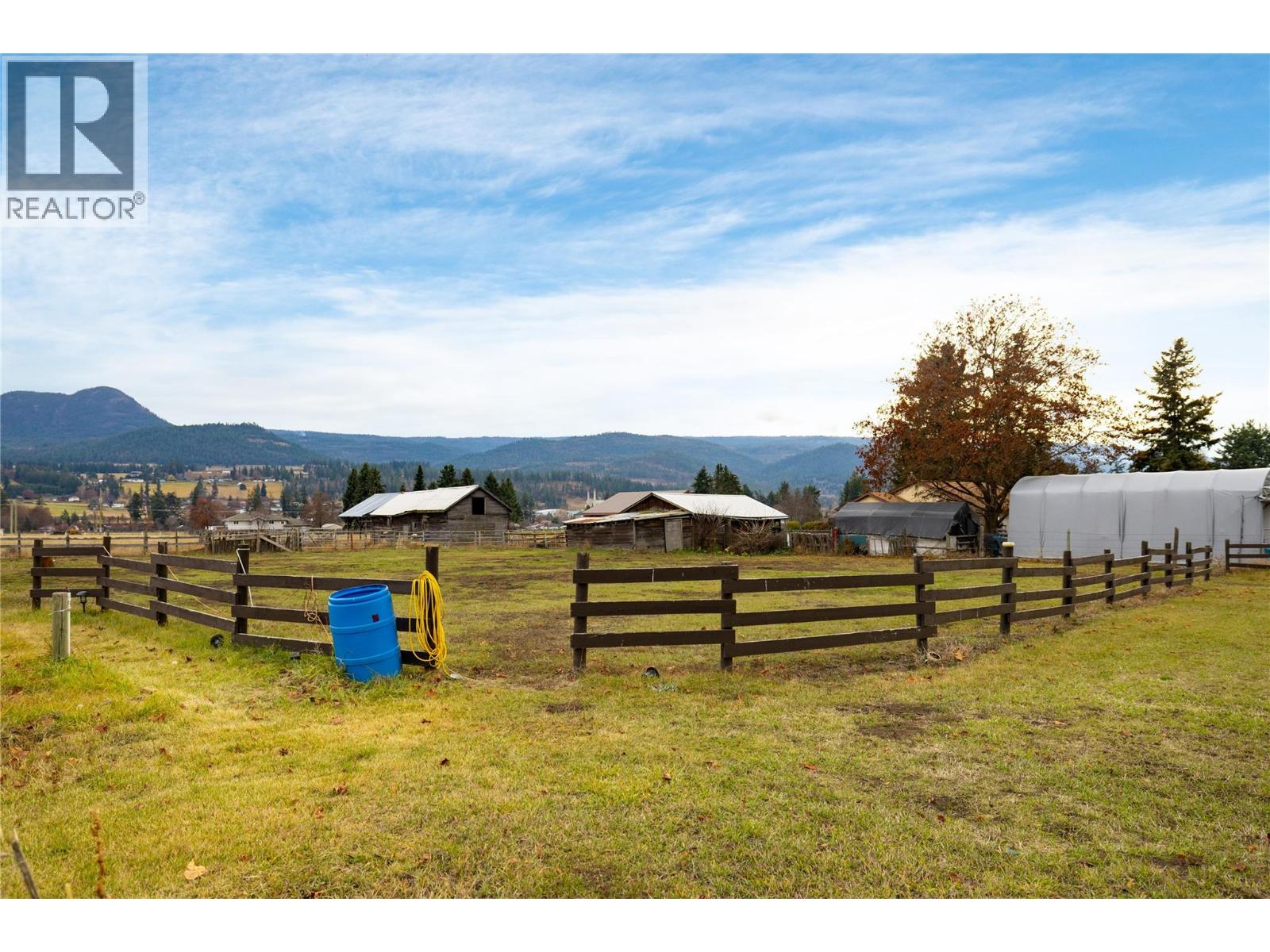  5712 6 Highway, Vernon