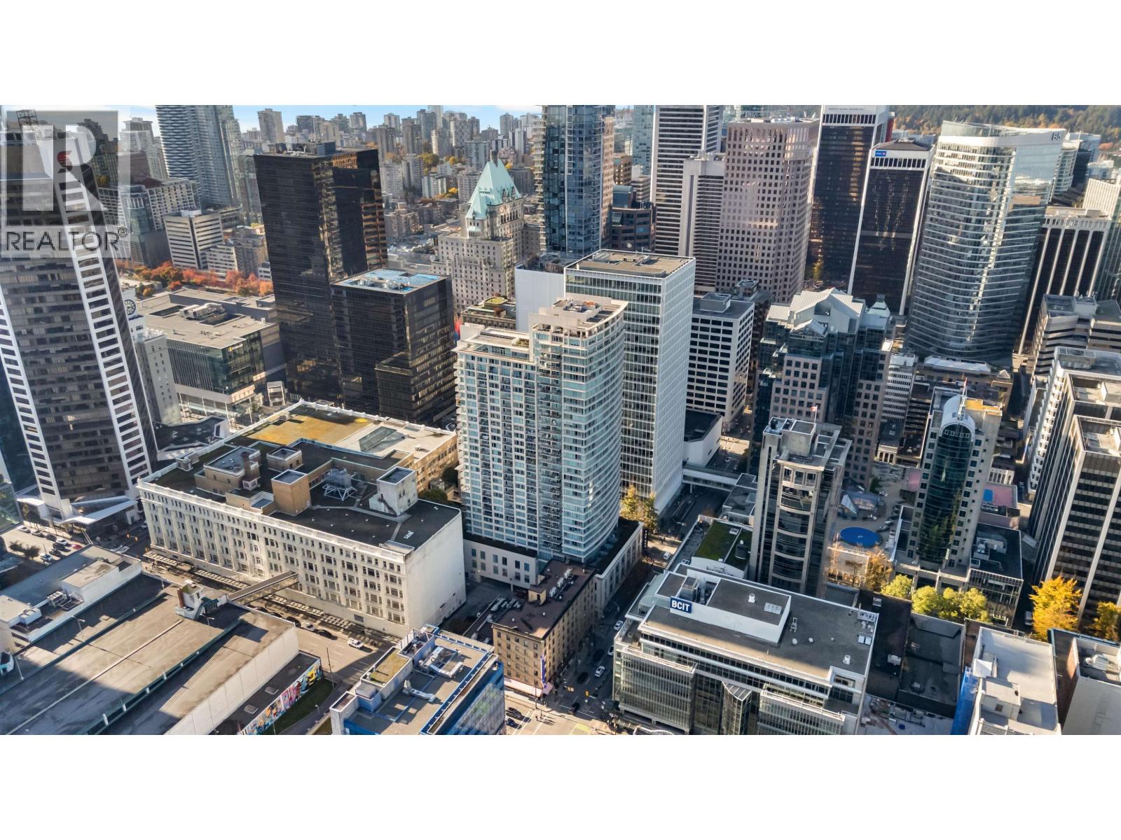 616 610 GRANVILLE Street - photo 2