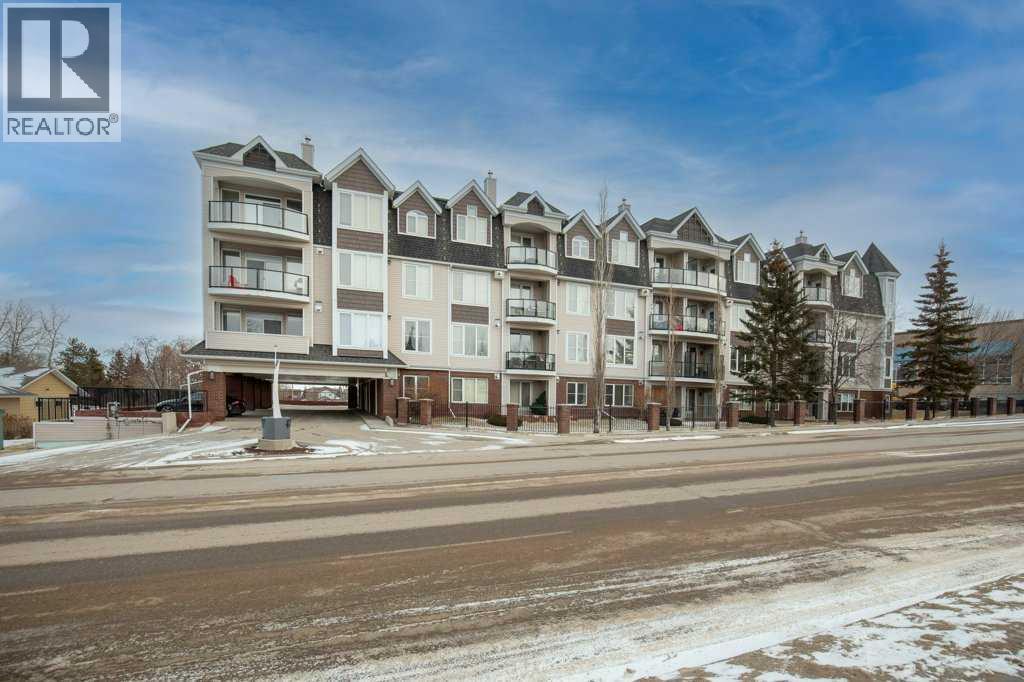 206, 4707 50 Street - Photo 2 of 25, Sylvan Lake, Alberta