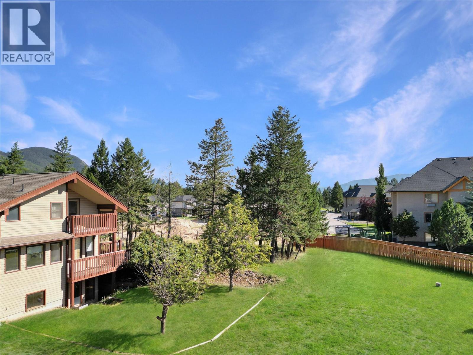 7560 Jackson Avenue, Radium Hot Springs