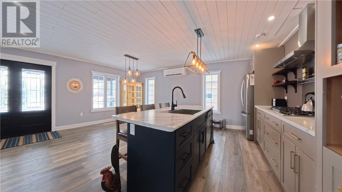 29 Vankoughnet  St. E., Little Current, Ontario, P0P1K0 — Photo 22