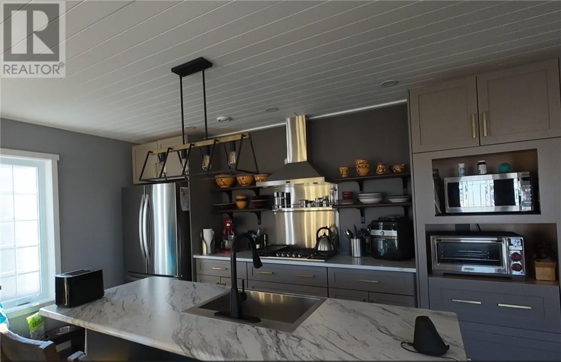 29 Vankoughnet  St. E., Little Current, Ontario, P0P1K0 — Photo 26