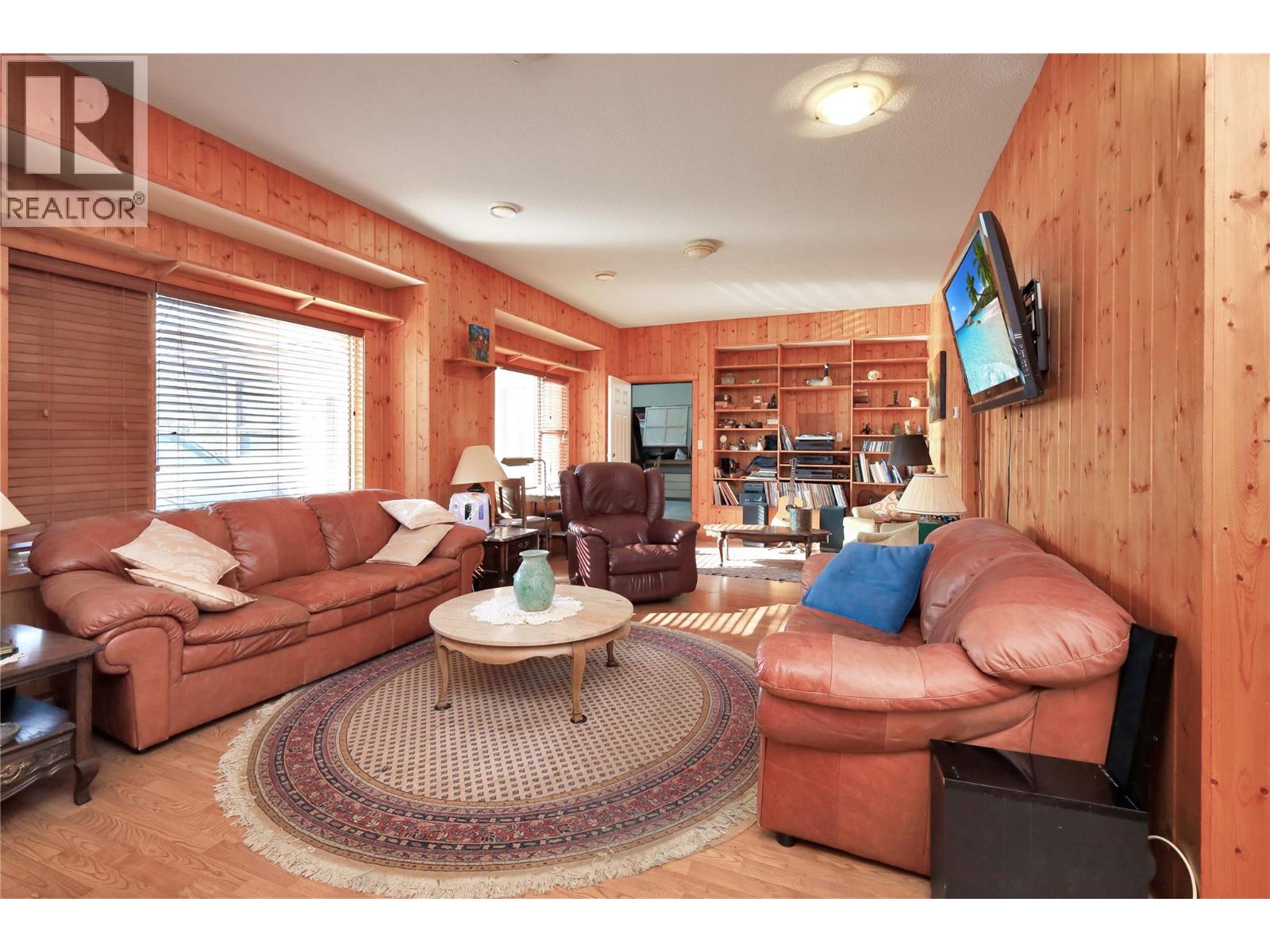 7560 Jackson Avenue, Radium Hot Springs