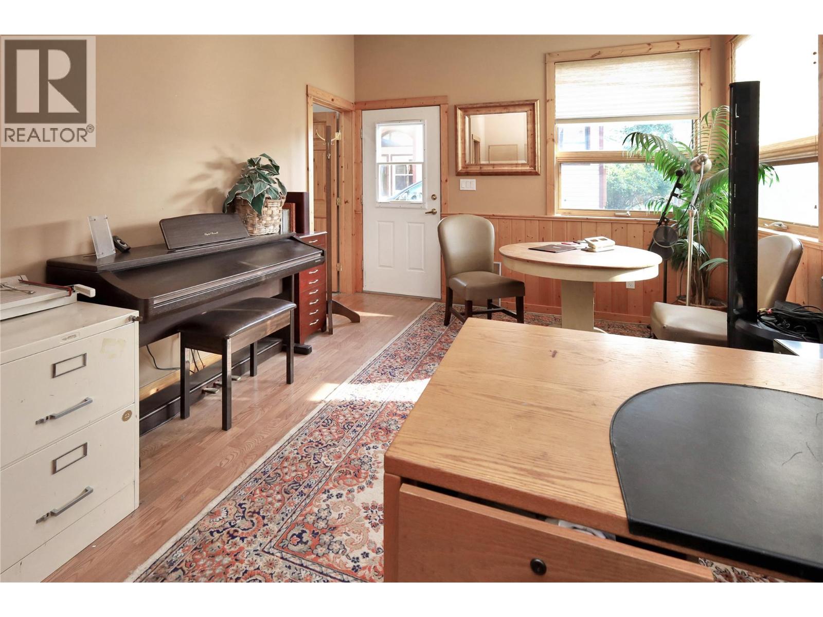 7560 Jackson Avenue, Radium Hot Springs