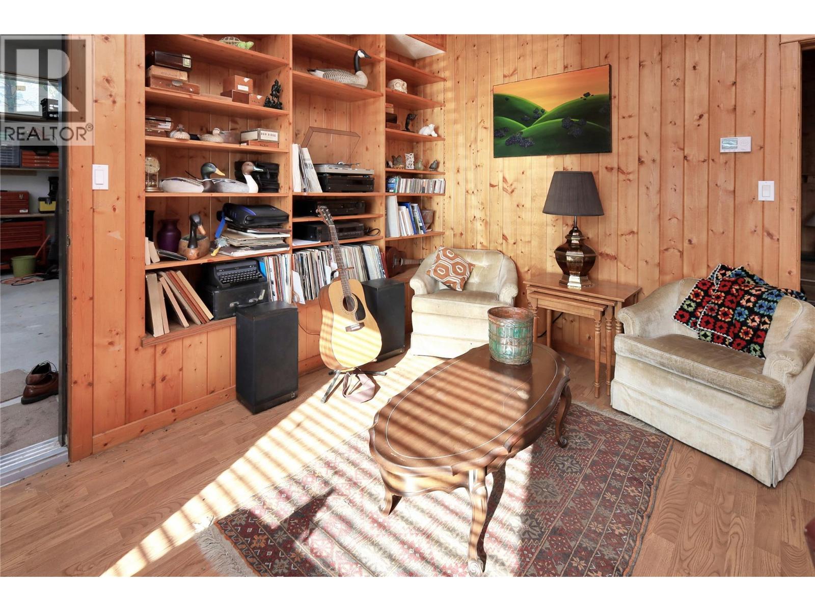 7560 Jackson Avenue, Radium Hot Springs