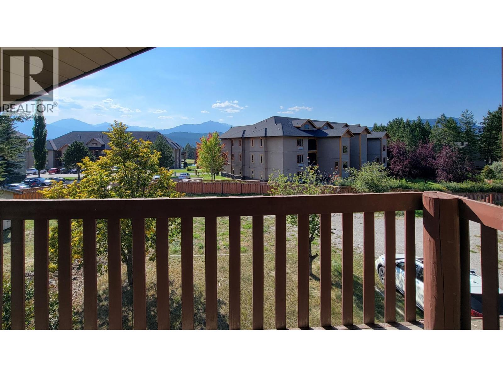 7560 Jackson Avenue, Radium Hot Springs