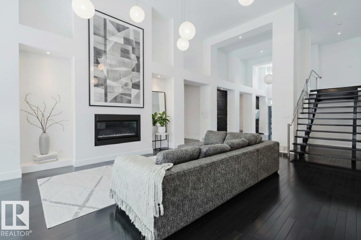 6307 125 ST NW - 6