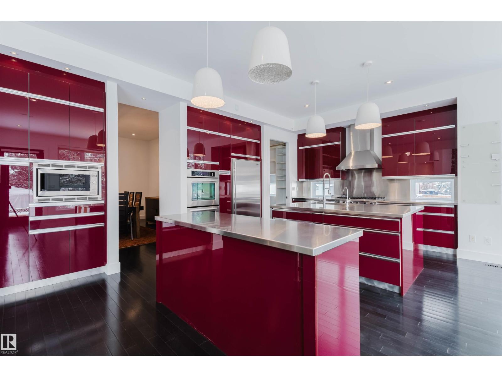6307 125 ST NW - 17
