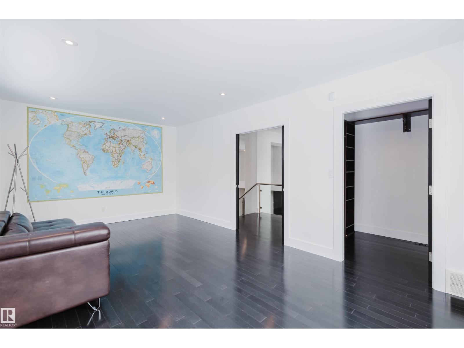 6307 125 ST NW - 41